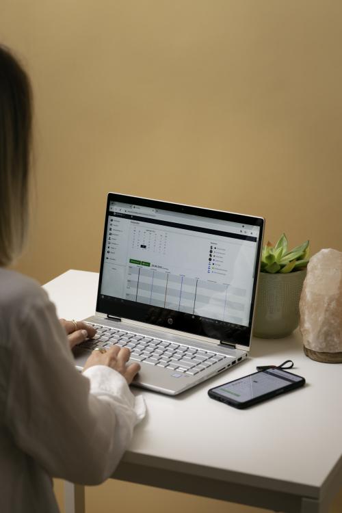 Booking Pilot-Online rezervacija termina-Napomene putem E-Maila ili SMS-a Booking Pilot-Online rezervacija termina-Napomene putem E-Maila ili SMS-a